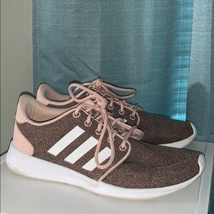 adidas cloudfoam qt racers.